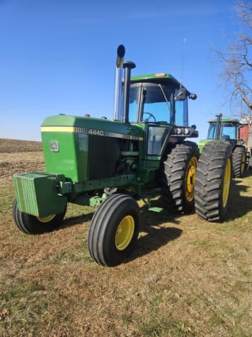 Main image John Deere 4440